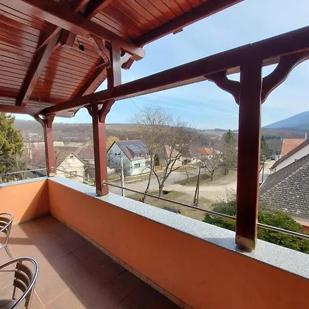 Szepi Fogado Han Szendehely